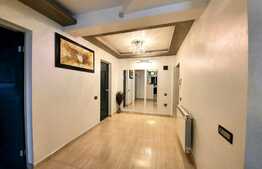 Apartament cu 2 camere si birou, etaj intermediar, parcare! Zona Stejarului!