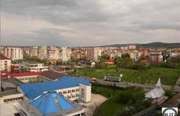 2 camere, 60 mp, semifinisat cu priveliste frumoasa asupra orasului.