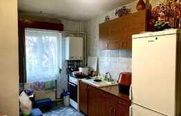 Apartament de 3 camere, decomandat, zona Campului 
