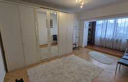 Apartament 3 camere, 77 mp, zona străzii București!