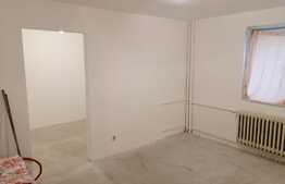 Apartament 2 camere semidecomandate in zona Piața Hermes