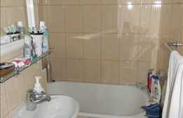 Vanzare apartament 3 camere semidecomandate, 44 mp, imobil reabilitat termic!