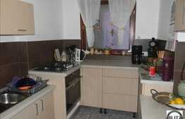 Vanzare apartament 3 camere semidecomandate, 44 mp, imobil reabilitat termic!