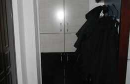 Vanzare apartament 3 camere semidecomandate, 44 mp, imobil reabilitat termic!