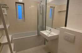 Apartament de 3 camere, parcare, 55 mp, zona Tăuți