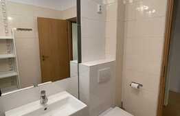 Apartament de 3 camere, parcare, 55 mp, zona Tăuți