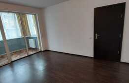 Apartament 50 mp, 2 balcoane, parcare! Zona strazii Porii!