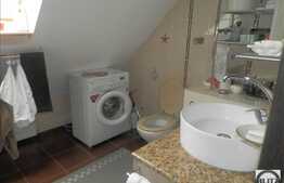 Vanzare mansarda cu 2 camere, 69 mp, mobilata, utilata! Zona Porii!