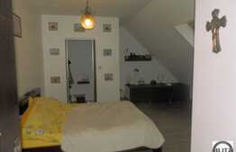 Vanzare mansarda cu 2 camere, 69 mp, mobilata, utilata! Zona Porii!