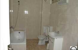 Apartament spatios si luminos in zona linistita.