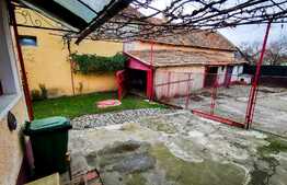 Casă de 200 mp si 800 mp teren, în Ghimbav