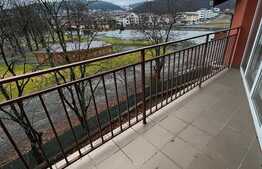 Apartament cu 3 camere, 74 mp, etaj intermediar, zona Tauti