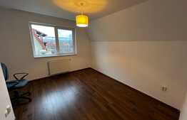 Apartament cu 3 camere, 74 mp, etaj intermediar, zona Tauti