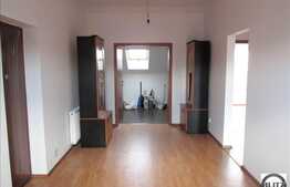 Vanzare 3 camere, 64 mp utili, zona Oncos, cu terasa si loc de parcare