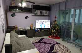 Apartament 3 camere, balcon inchis, boxa, loc parcare! Zona strazii Sesul de Sus!