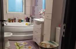 Apartament 3 camere, balcon inchis, boxa, loc parcare! Zona strazii Sesul de Sus!