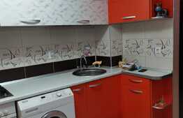 Apartament 3 camere, balcon inchis, boxa, loc parcare! Zona strazii Sesul de Sus!