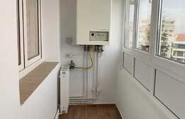 Apartament de 3 camere, parcare, Centrul Civic 