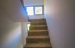 Pensiune semifinisata, 600mp utili, 18 camere, Predeal