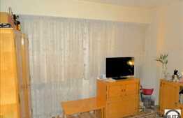 De vanzare 1 camera decomandata,35 mp, Piata Mihai Viteazul, cu loc de parcare