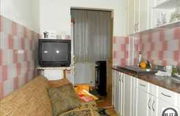 De vanzare 1 camera decomandata,35 mp, Piata Mihai Viteazul, cu loc de parcare