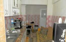 De vanzare 1 camera decomandata,35 mp, Piata Mihai Viteazul, cu loc de parcare