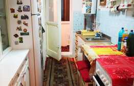 Apartament de 3 camere, decomandat, balcon, zona Astra