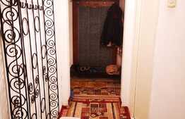 Apartament de 3 camere, decomandat, balcon, zona Astra