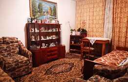 Apartament de 3 camere, decomandat, balcon, zona Astra