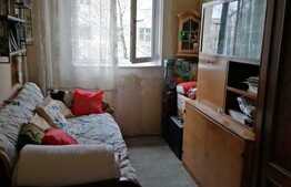 Apartament de 3 camere, decomandat, balcon, zona Astra