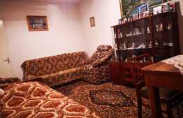 Apartament de 3 camere, decomandat, balcon, zona Astra