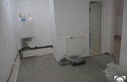 Apartament 3 camere, pe 2 nivele, 30 mp utili, decomandat, zona Albac!