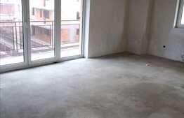 Vanzare apartament semifinisat, 2 camere decomandate, 74 mp. Terasa 14 mp!