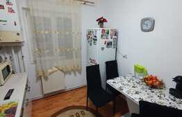 Apartament de 3 camere, izolat interior si exterior, parcare, Racadau