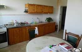 6 camere, 175 mp, garaj, in vila, zona Predeal