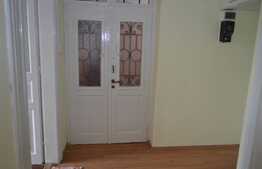 De vanzare apartament cu 3 camere, 86 mp, zona centrala