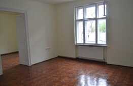 De vanzare apartament cu 3 camere, 86 mp, zona centrala