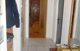 Zona Billa, vanzare 2 camere decomandate, 49 mp. Boxa si loc de parcare incluse!