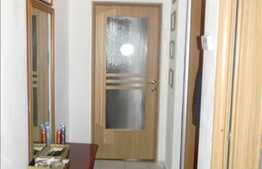 Zona Billa, vanzare 2 camere decomandate, 49 mp. Boxa si loc de parcare incluse!