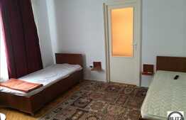 De vanzare apartament 2 camere semidecomandate, etaj intermediar, Piata  Hermes