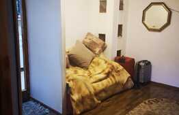 Investiție! Apartament la casă de 3 camere, Ultracentral, la 2 minute de Piața Sfatului