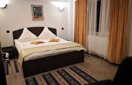 Investiție! Apartament de 2 camere, mobilat și utilat, decomandat, cartier Zamora, Bușteni