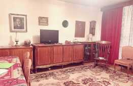 Apartament de 3 camere, decomandat, garaj, zona Engels!