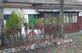 De vanzare casa cuplata,47 mp utili, curte comuna, semicentral