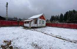 Vila cu potential de transformare in pensiune, 13 camere, Timisul de Sus, 1487 mp teren, Brasov