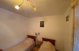 Vila cu potential de transformare in pensiune, 13 camere, Timisul de Sus, 1487 mp teren, Brasov