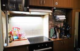 Investiție! Apartament de 4 camere, 100 mp, finisat, + garaj, Centrul Vechi