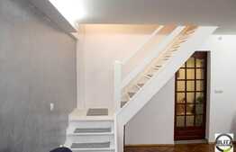 Vanzare apartament 3 camere, 70 mp utili, zona Traian