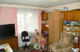 2 camere decomandate de vanzare, zona strazii Parang. Boxa si loc parcare!