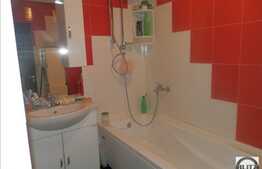 Apartament cu 3 camere, 60 mp utili, zona Florilor! Etaj intermediar!